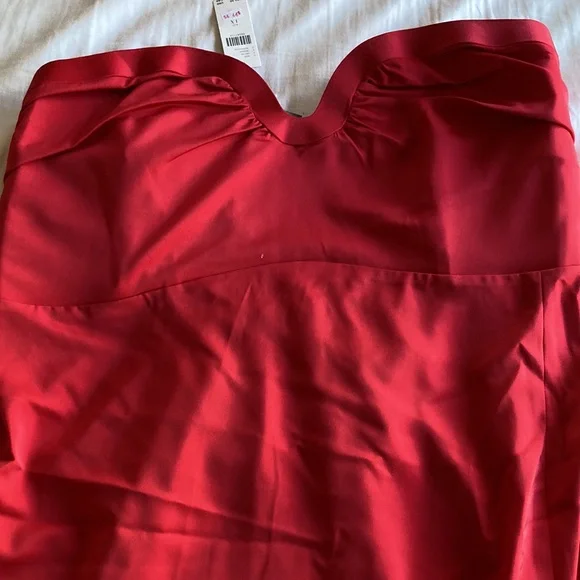 NWOT Anthropologie Mare Mare slim red midi dress - Picture 8 of 10